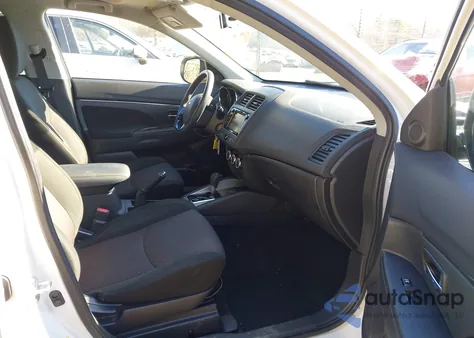 2018 Mitsubishi Outlander Sport 2.0 Le z USA, uszkodzony, nr VIN JA4AP3AU8JU014347